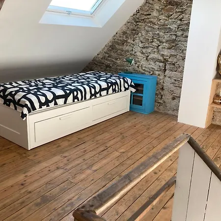 Maison Renovee Avec Jardin, Proche Commerces Et Plage, - Fr-1-418-245